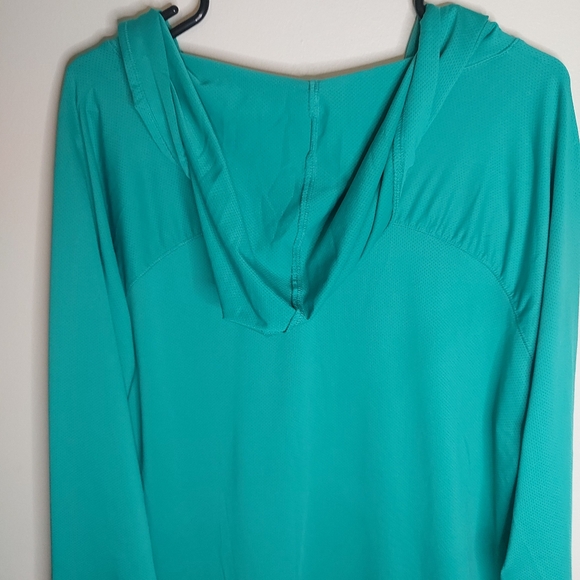 Nola Long Kangaroo Pocket Athletic Long Sleeve Pull Over - Picture 9 of 9